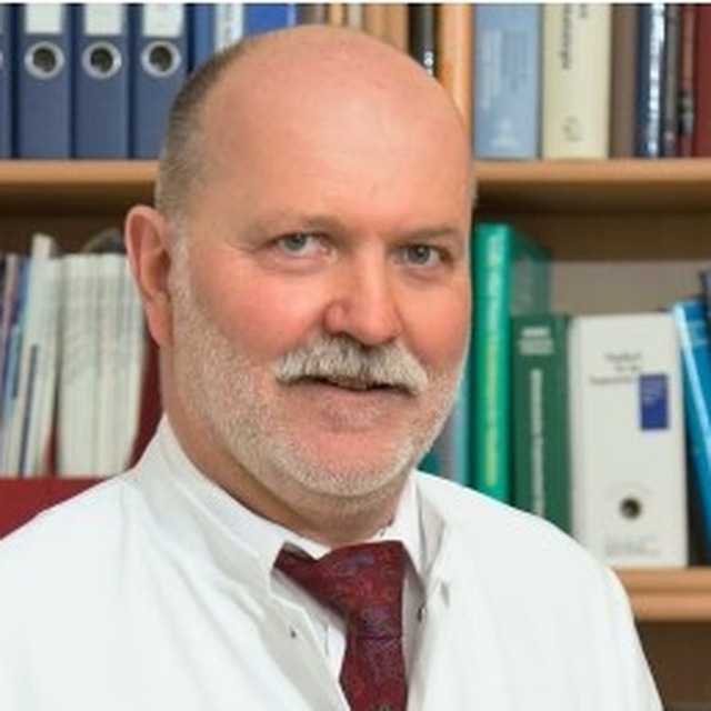 Dr. med. Lutz-UweWölfer
